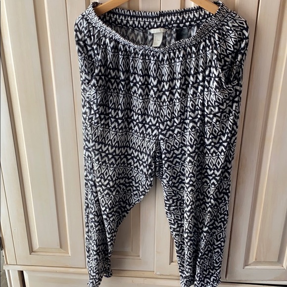 H&M Pants - 🔥🔥Woman’s super cute and comfortable H&M pants